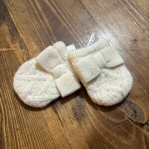 Janie & Jack NWT Baby Girls 0-6 Months White Cableknit Mittens Bow
